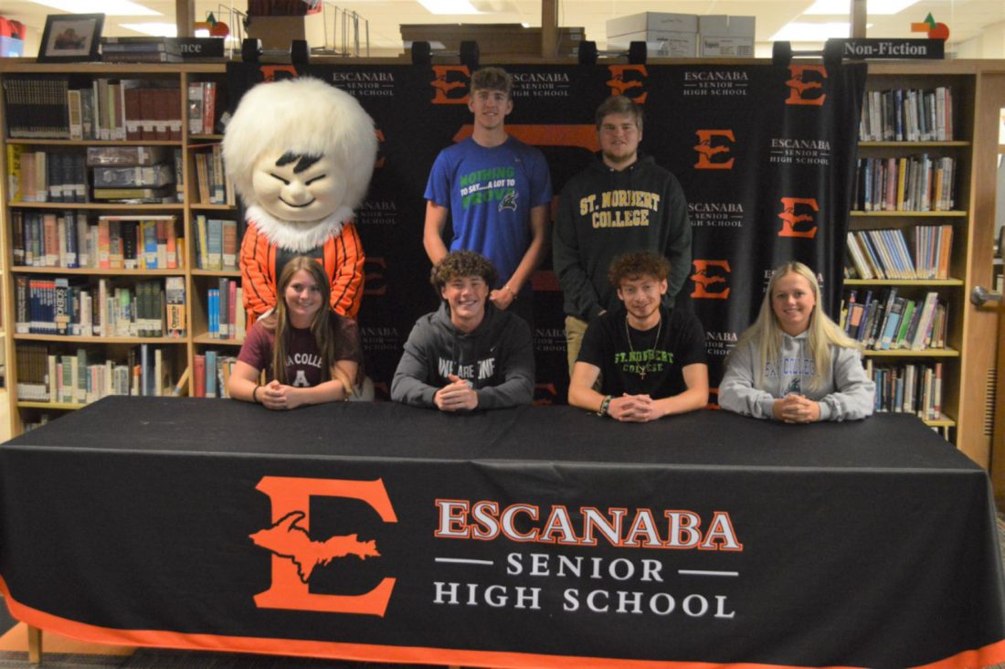 Six Eskymos sign Monday News, Sports, Jobs Daily Press